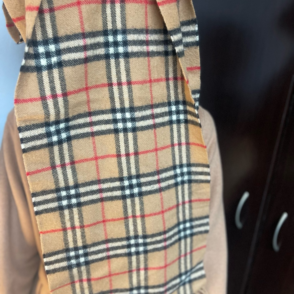 Authentic Burberrys vintage nova check tan scarf (P996) - Picture 4 of 7